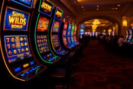 j200 slot live dealer announcing Sic Bo result with visual on-screen graphics